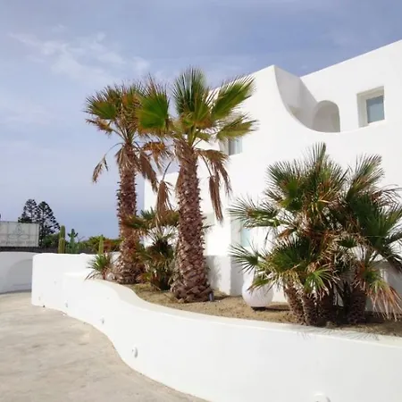 Mykonian Iros & * Mykonos Town