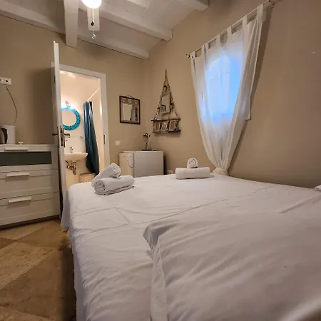 Mykonian Iros & Villa Mykonos Town